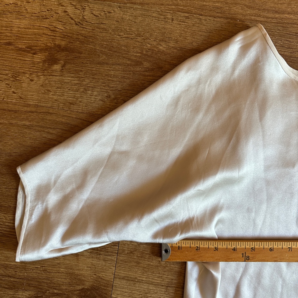 Vince Silk Batwing Sleeve Cream Blouse - Picture 4 of 7